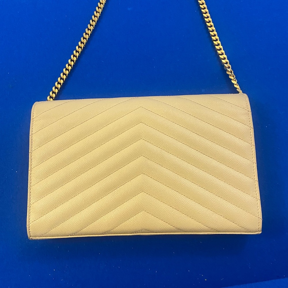 I am selling bosses YSL bag. Only worn 2 times - Picture 6 of 7